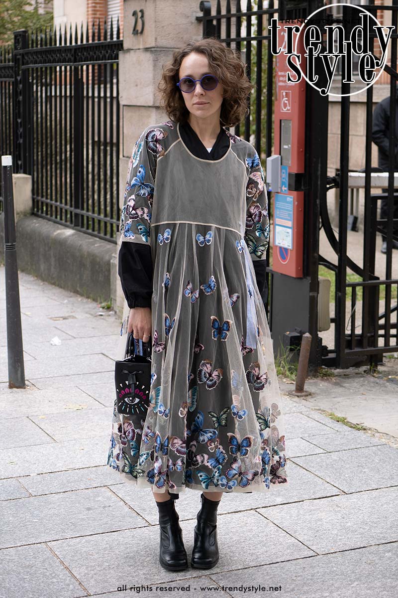 Voorjaar 2026: zo draag je dit seizoen enkellaarsjes. Foto Charlotte Mesman