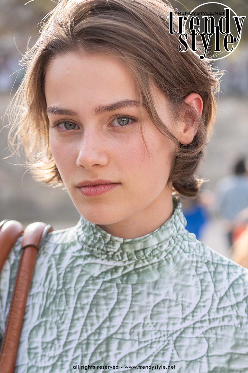 Halflange kapsels: er is méér dan shagkapsels en strakke boblijnen. Foto Adversus