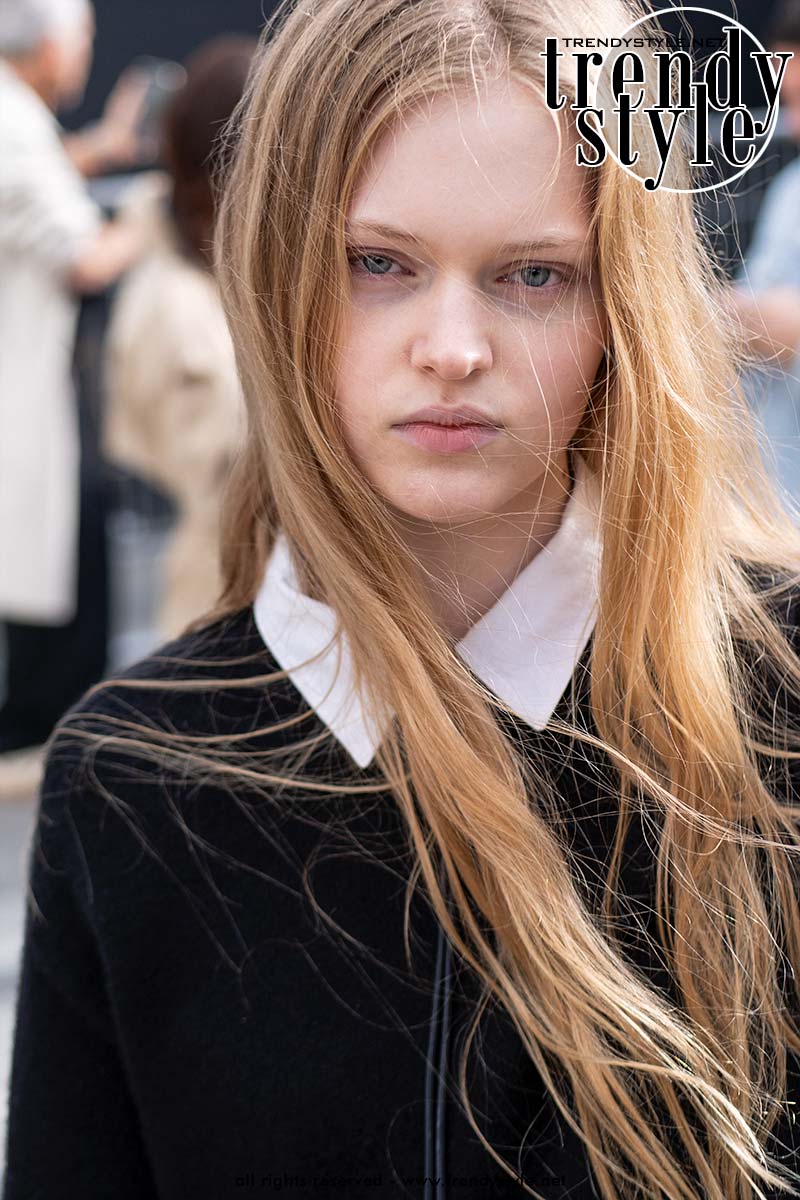 Haartrends 2026: de grote comeback van lang haar. Foto ADVERSUS