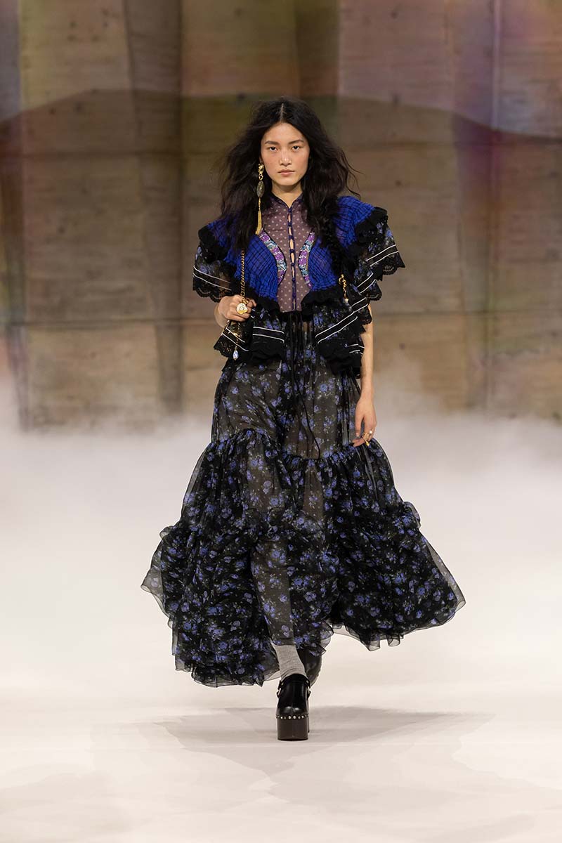 De modecollectie van Chloé voor winter 2026 2027 is een fabel. Photo courtesy of Chloé