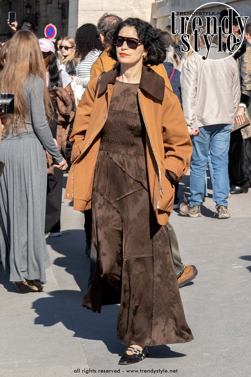 Update je lentelook met deze modetips voor voorjaar 2026. Foto ADVERSUS