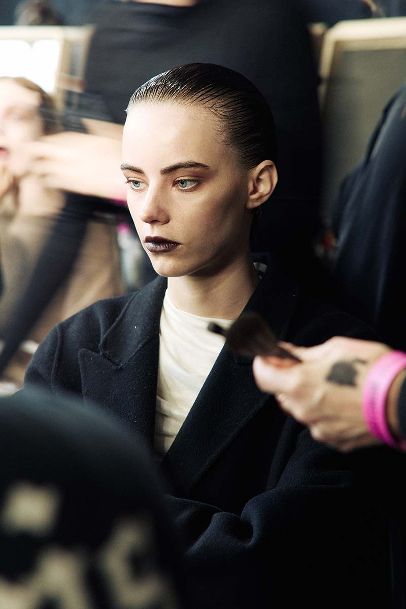 De comeback van make-up op de catwalks voor herfst winter 2026 2027. Photo courtesy of Roberto Cavalli