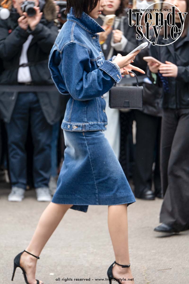 Ook in de modetrends voor lente/zomer 2026 is total denim te vinden. Foto Charlotte Mesman
