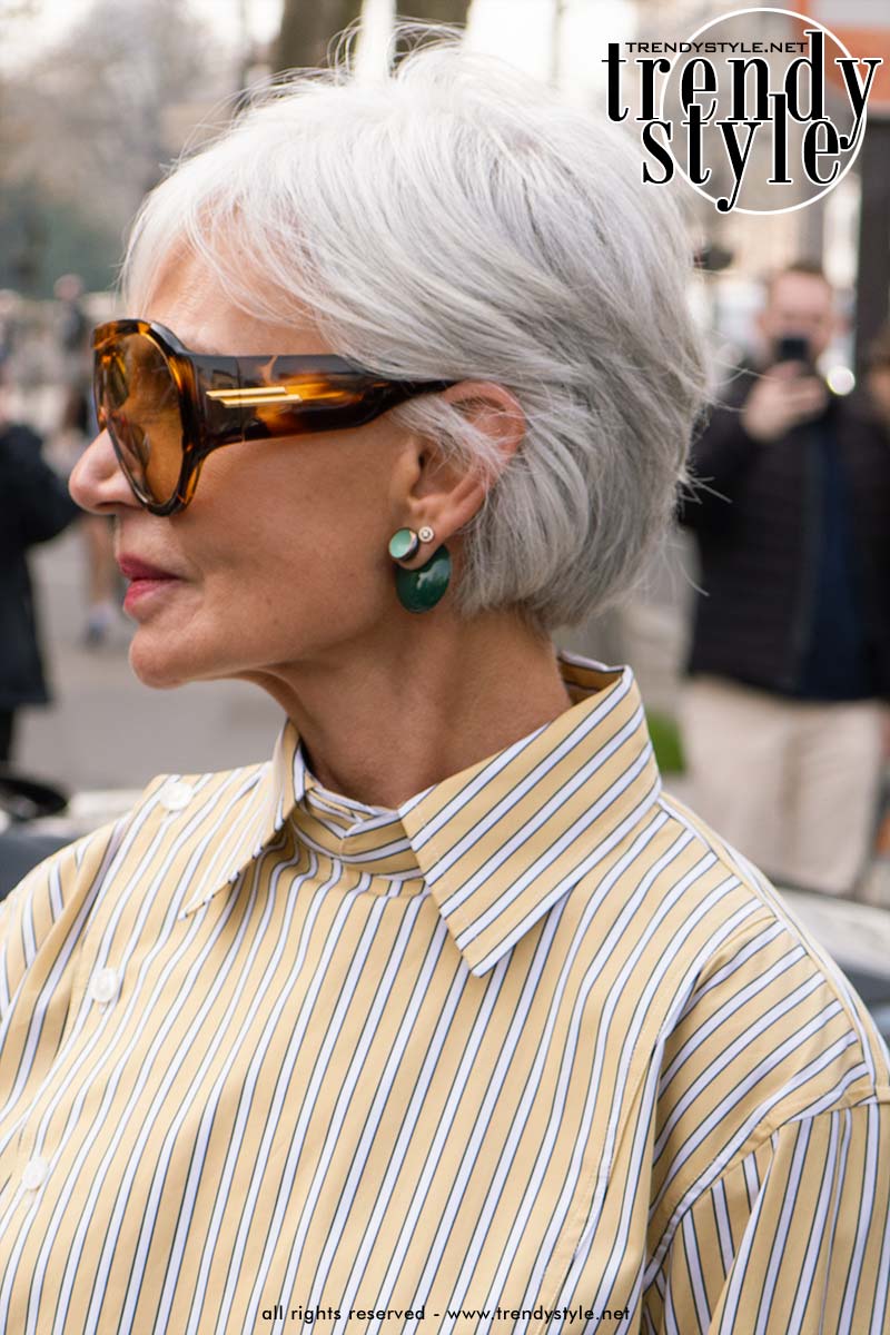 Een trixie kapsel met lange lagen is heel geschikt voor grijs haar. Foto Charlotte Mesman