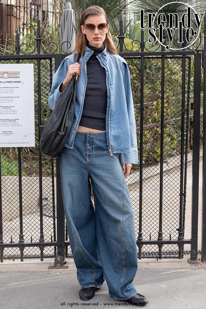 Denim op denim. Foto ADVERSUS