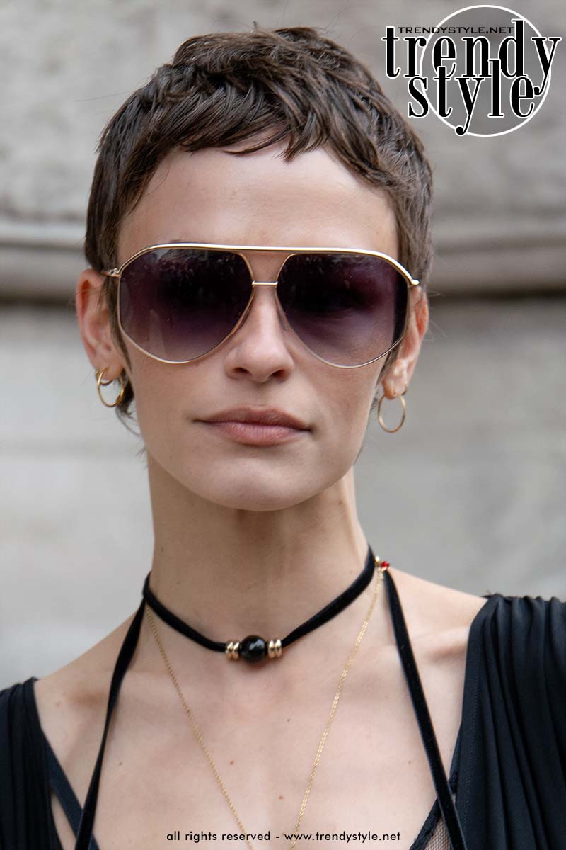 De ultra-korte crop pixie met attitude. Foto Charlotte Mesman