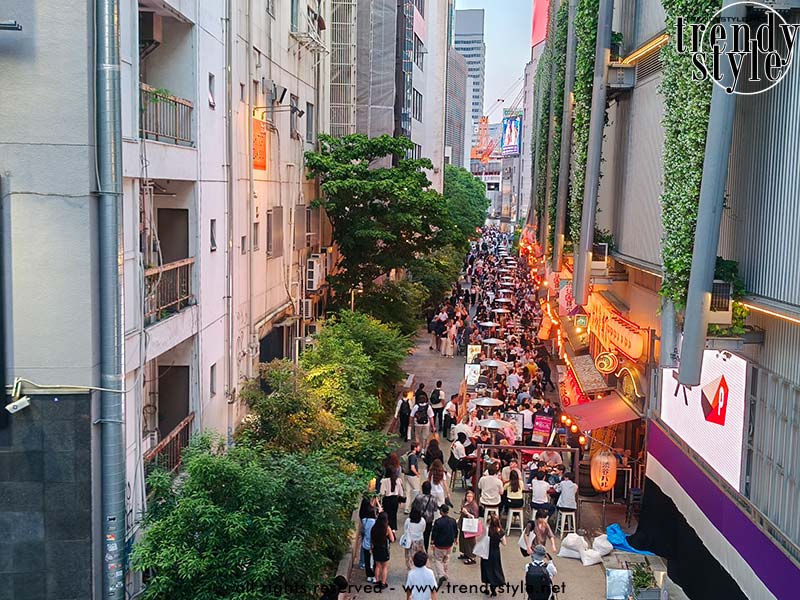 Shibuya Parkside met vele sfeervolle restaurantjes. Foto Charlotte Mesman