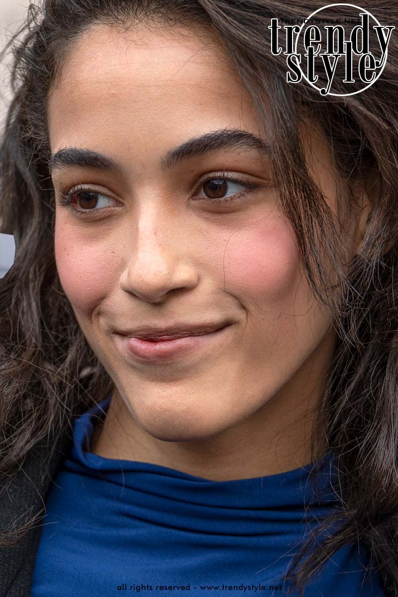 Roodroze blush bij Nina Ricci voor een jeugdig en romantisch resultaat. Foto Charlotte Mesman