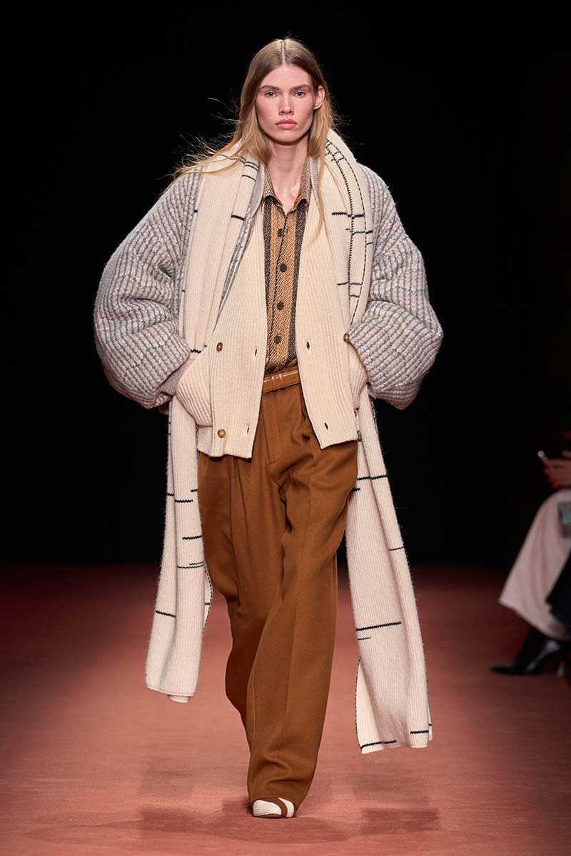Bessenrode blush die mooi vervaagd maar toch ook vorm geeft bij Missoni. Photo courtesy of Missoni