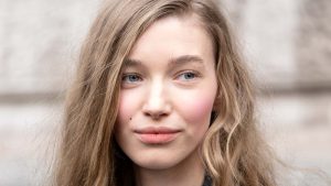 Blush trends herfst/winter 2026-2027: van lieve blosjes tot stoere sculpting. Foto Charlotte Mesman
