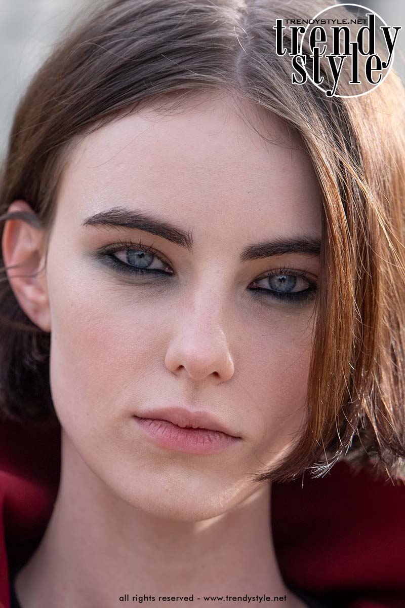 Zwarte eyeliner in het onderste ooglid bij Lanvin. Foto Charlotte Mesman