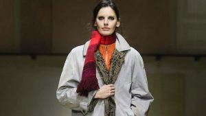 Modekleuren herfst/winter 2026-2027: zo combineren we de grootste trendkleuren volgens de catwalks. Photo courtesy of Prada