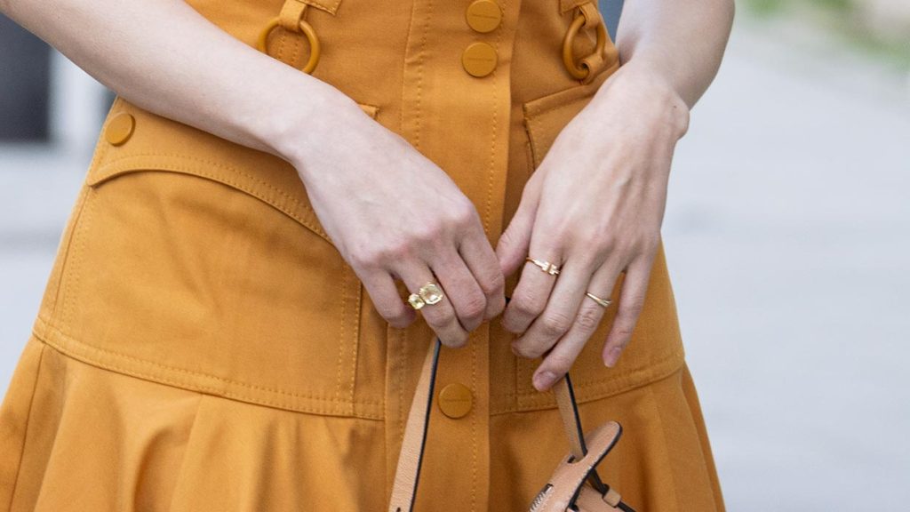 Waarom natuurlijke nagels de grootste manicuretrend van 2026 worden. Foto Charlotte Mesman