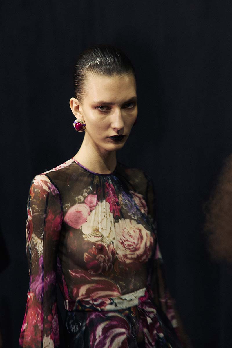 Statement-oorbellen bij Roberto Cavalli. Photo courtesy of Roberto Cavalli