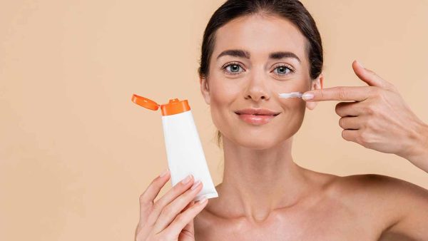 Waarom je ook na de zomer SPF nodig hebt