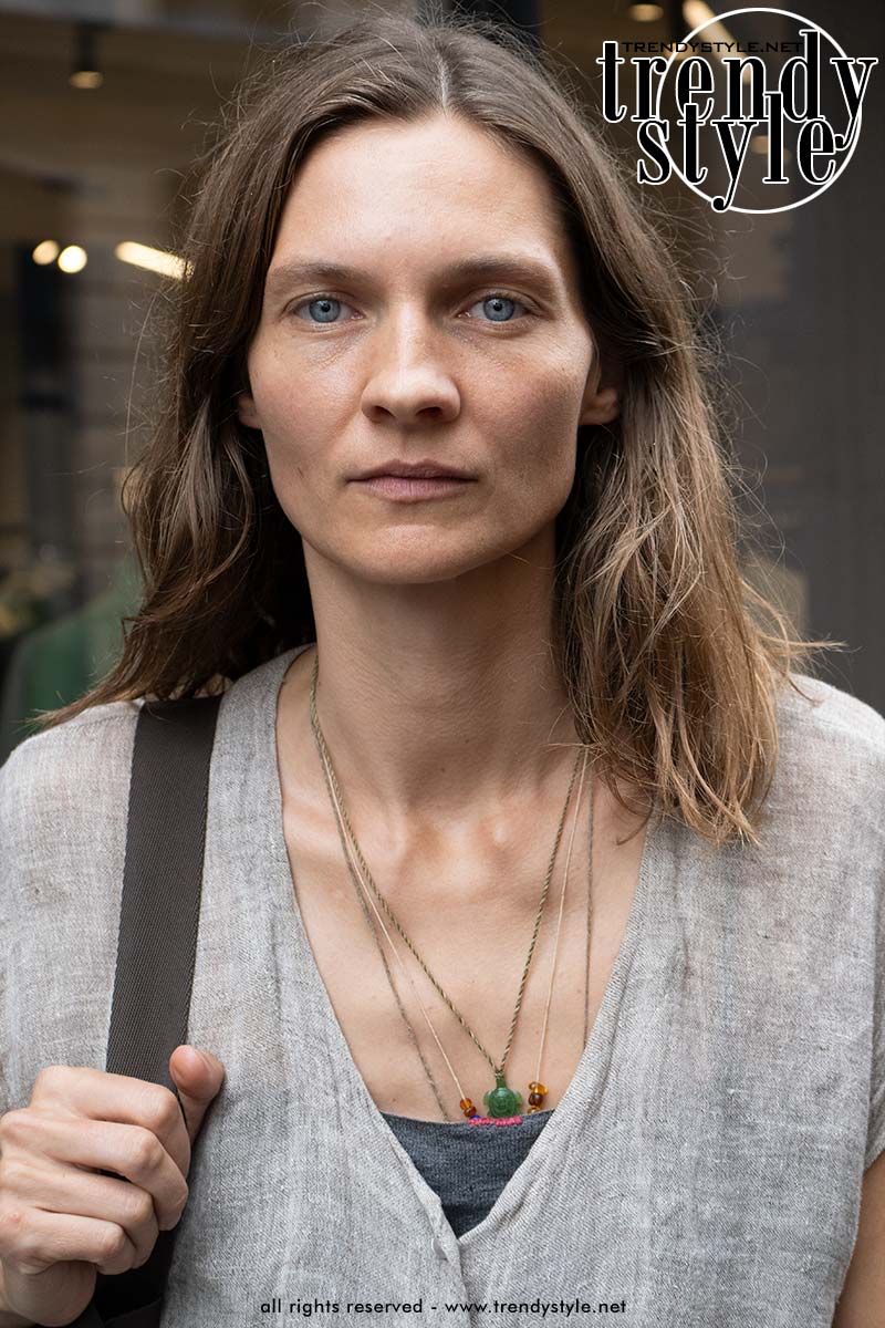Karolin Wolter bij The Row tijdens de Paris Fashion Week lente/zomer 2027. Foto Charlotte Mesman