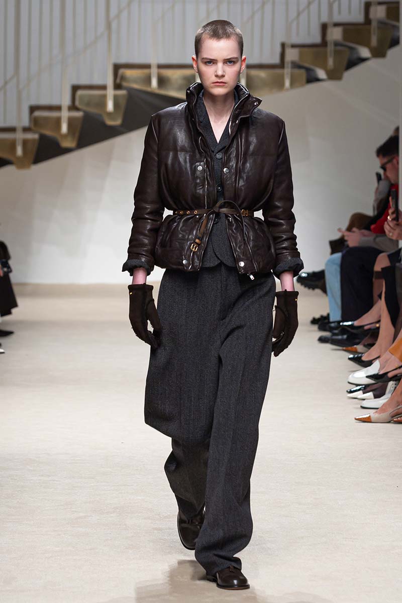 Is deze kleine pufferjas echt in leer? Geniaal! Photo courtesy of Tod's