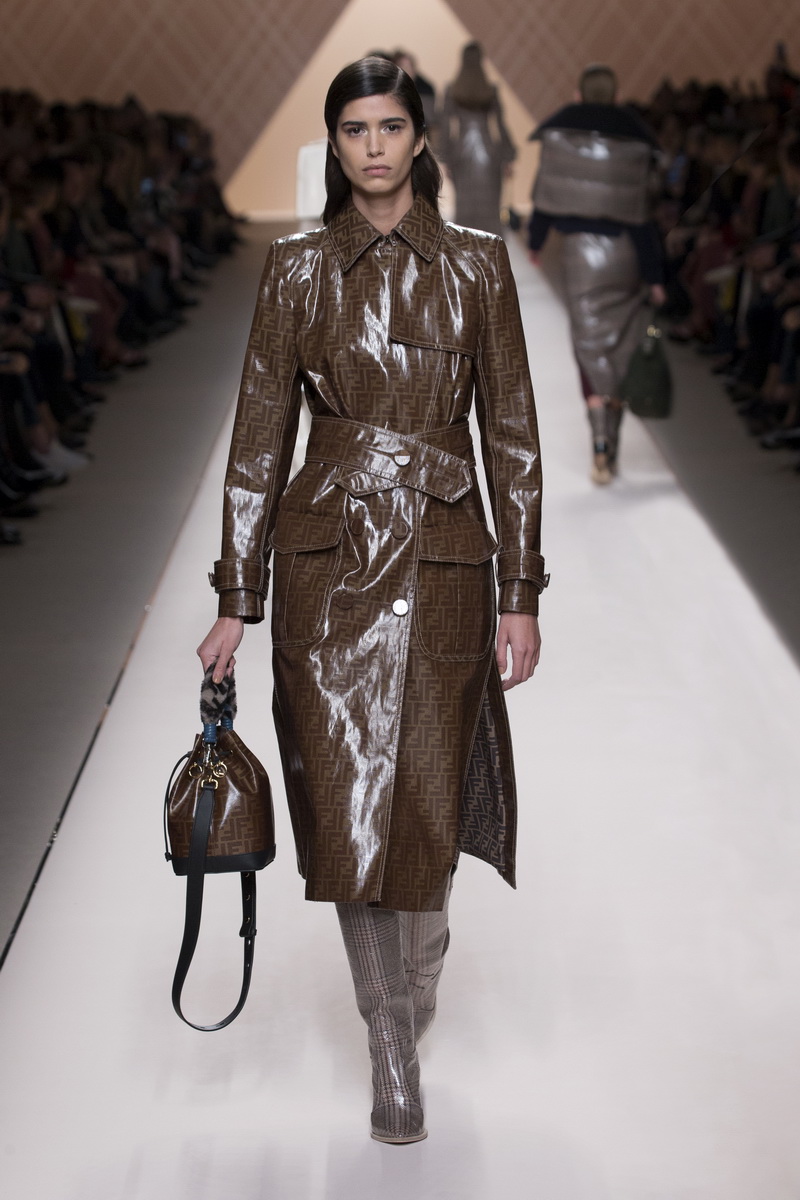 Wintermode 2019. Fendi herfst winter 2018 2019