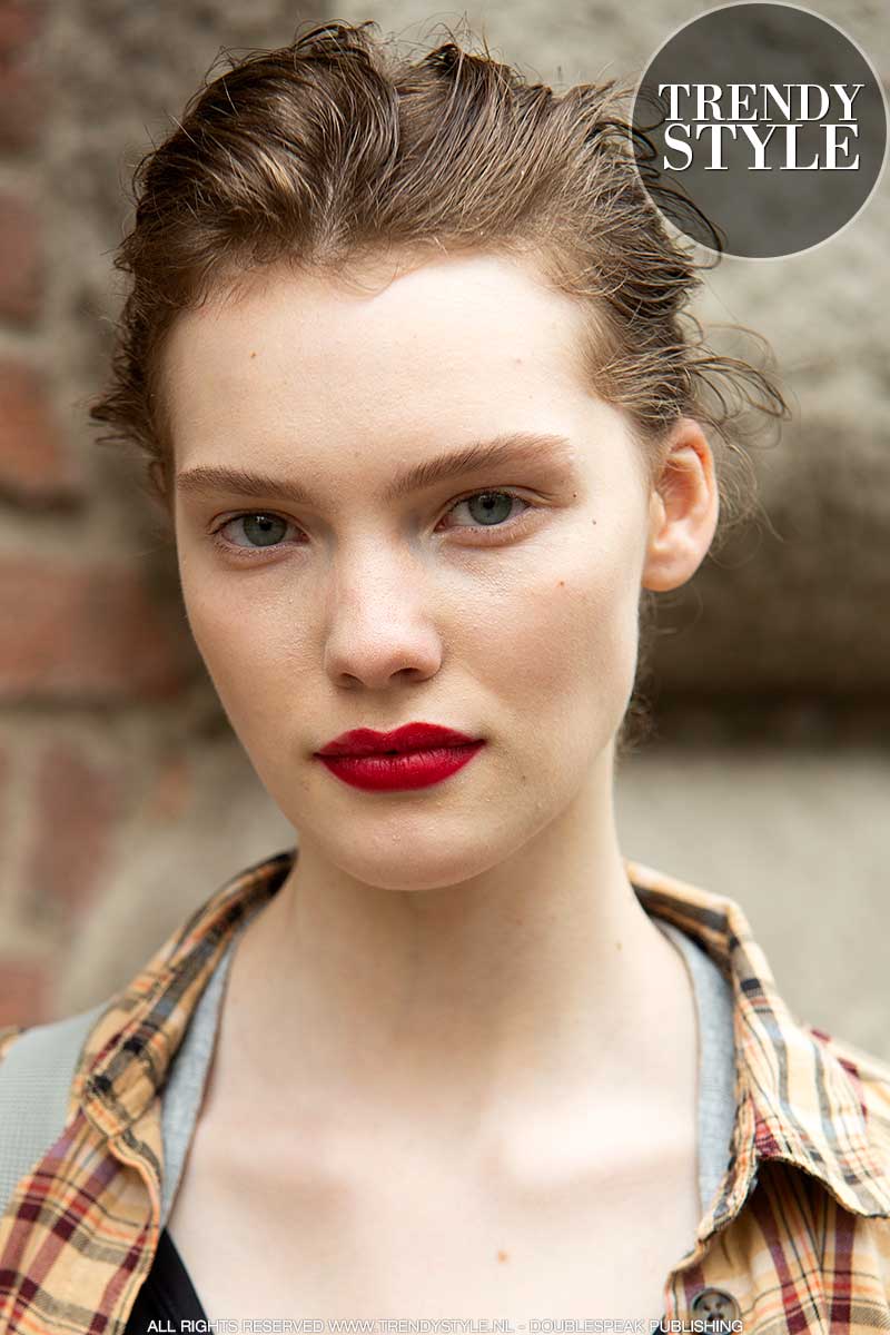 Make-up trends 2021. Trend alert: rode lippenstift. Foto: Charlotte Mesman