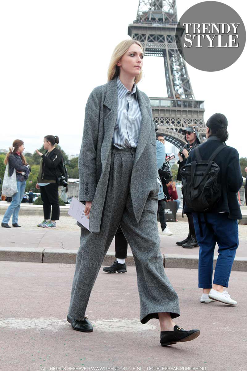 Mode trends winter 2017 2018. Broekpakken. Streetstyle Paris Fashion Week