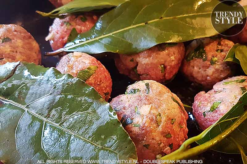 Gehaktballen in tomatensaus