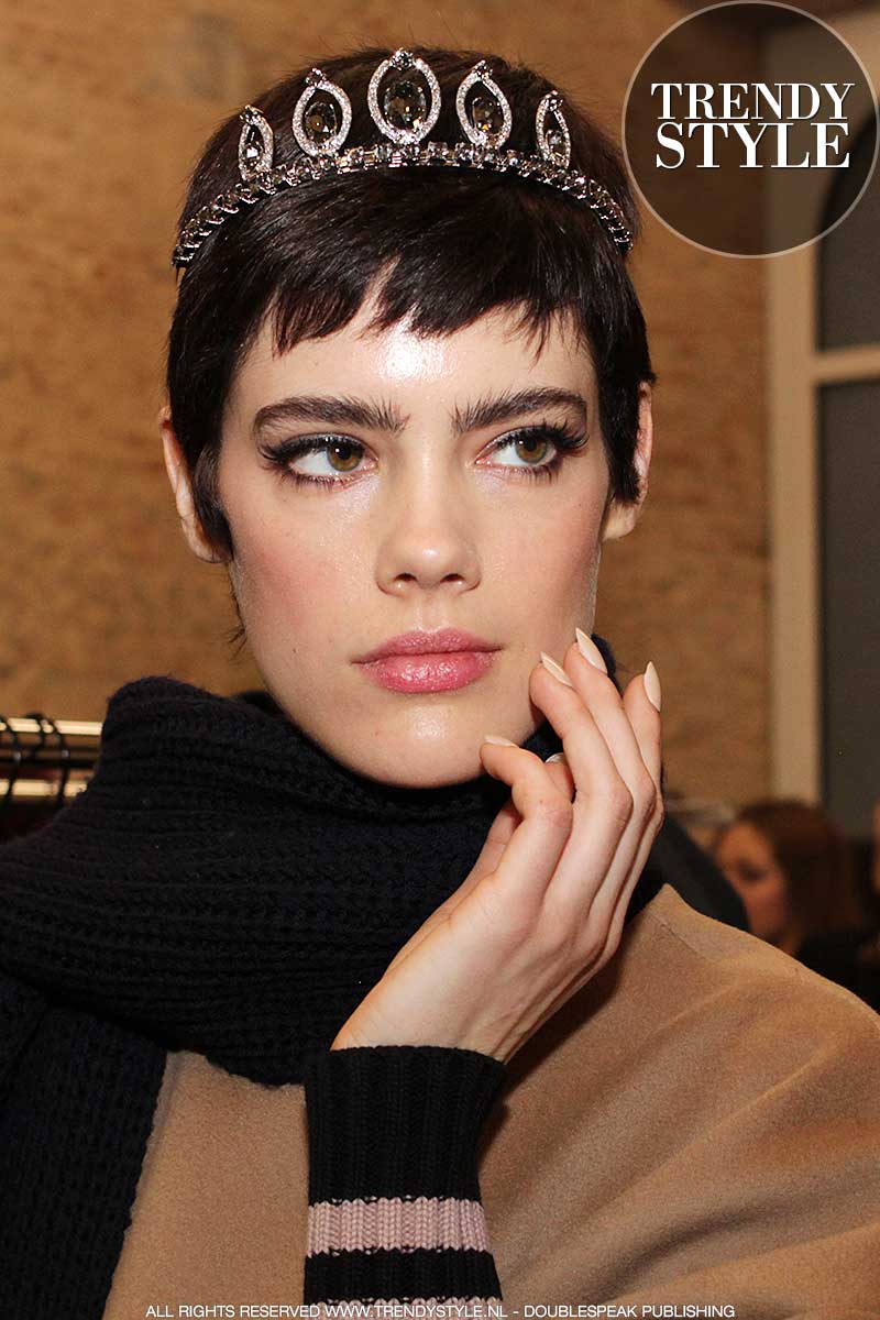 Haarkleur trends en haaraccessoires herfst winter 2018 2019