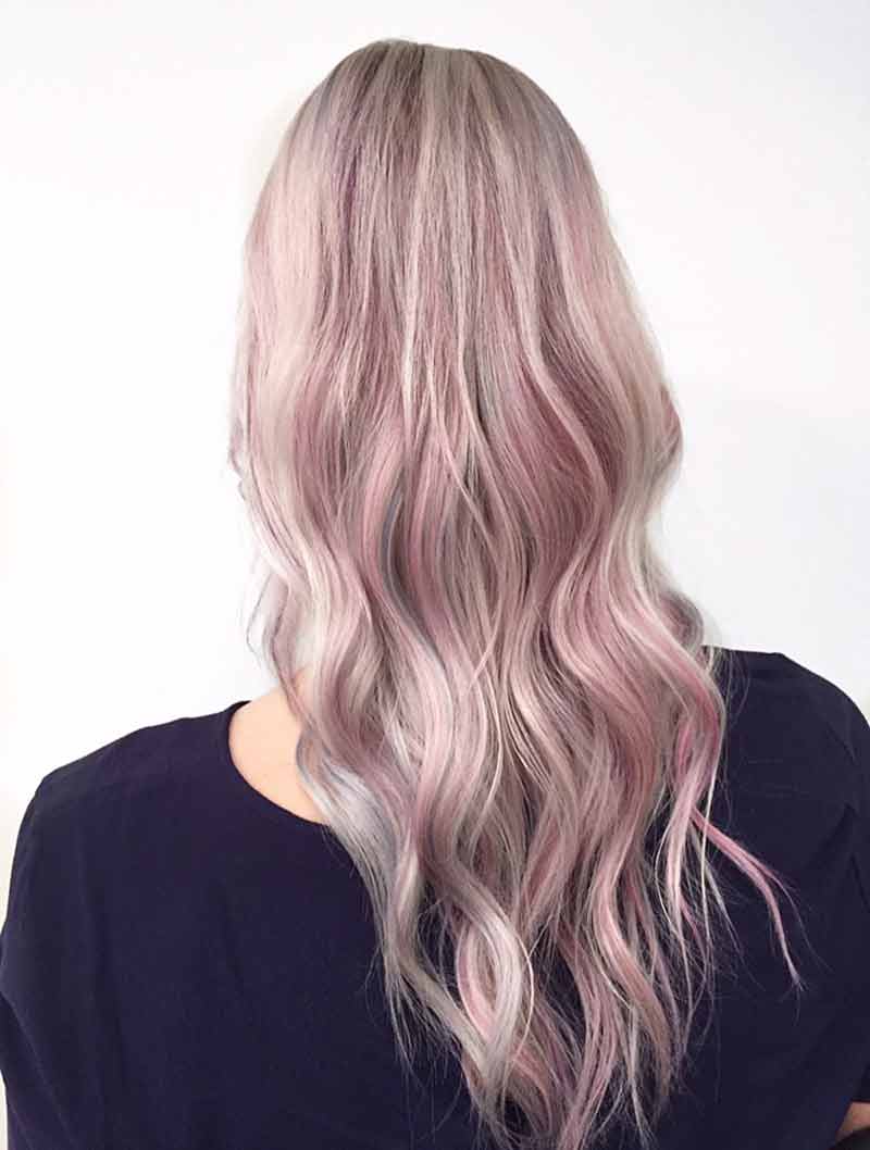 Gebleekt haar met pastel glow