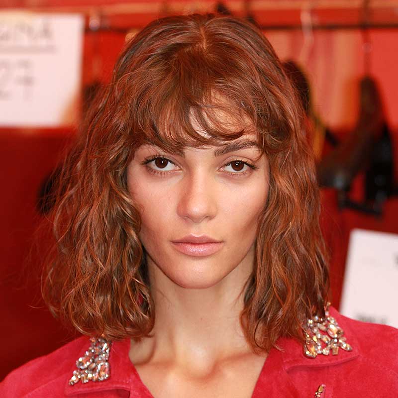 Haar mode 2018. Half lange kapsels met een softe bob