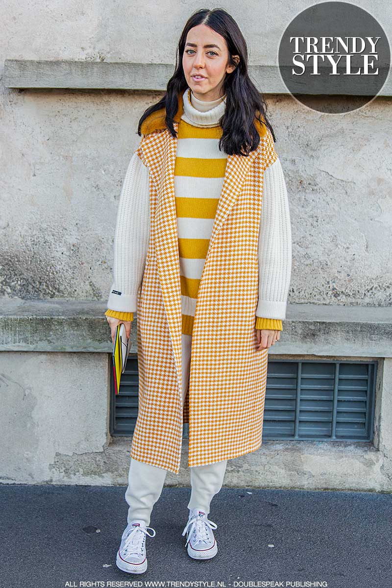 Streetstyle mode winter 2020 2021. Chillaxen in hippe holiday looks. Milano Fashion Week