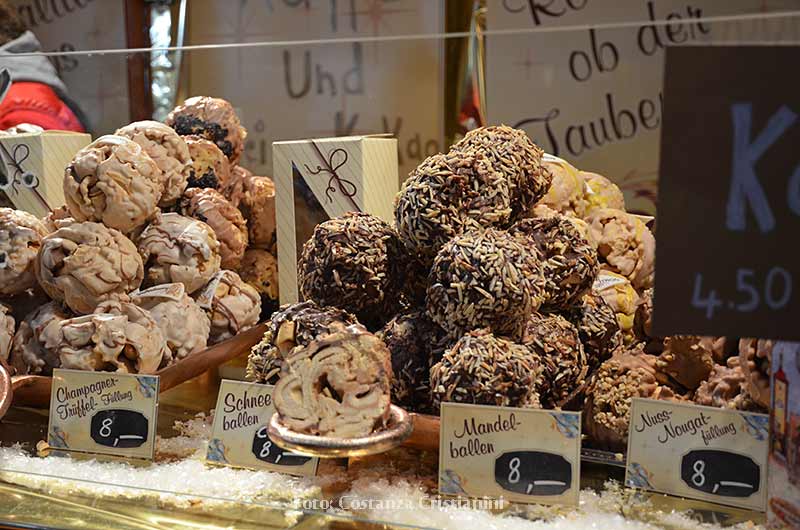 Kerstmarkt Zürich. Romantisch Kerst shoppen