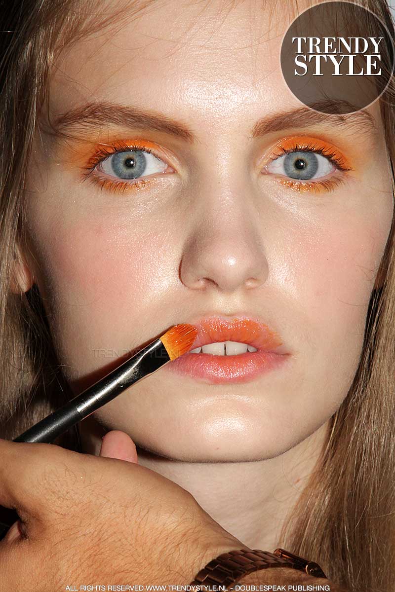 Oranje make-up