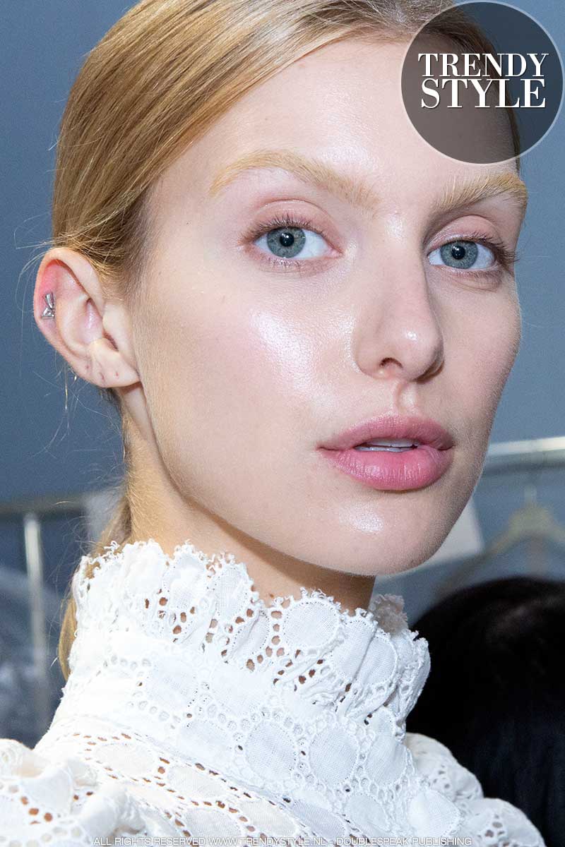 Make-up trends lente zomer 2020. Huid opmaken