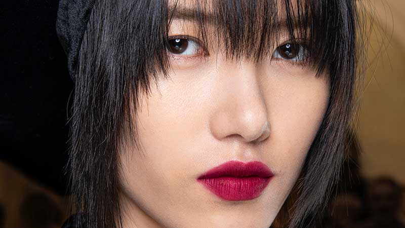 Make-up trends najaar 2020. Klassiekers: rode lippen en strakke eyeliners