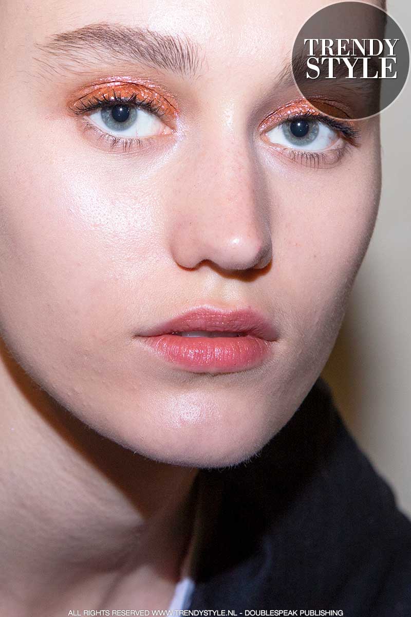 Make-up trends winter 2020 2021. Bronzen oogschaduw voor blauwe én bruine ogen