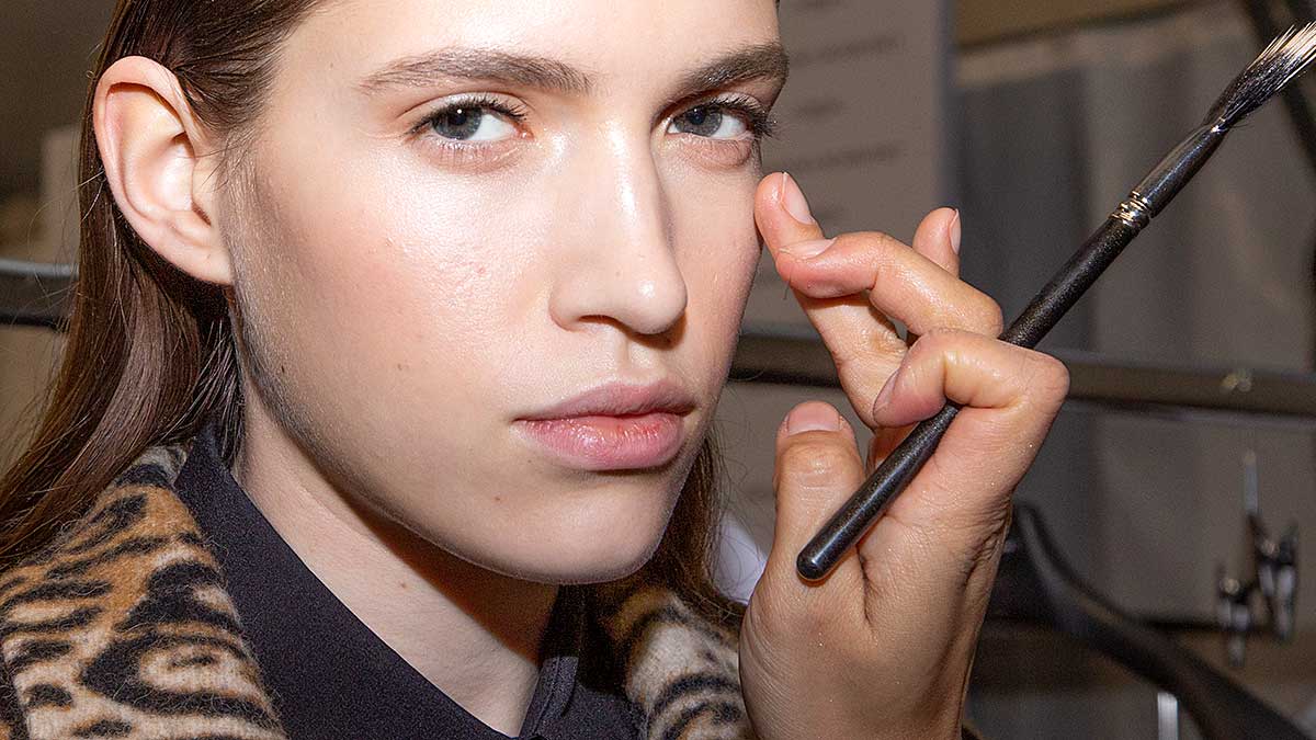 Make-up trends 2020 en anti-aging tips. Je huid in de herfst
