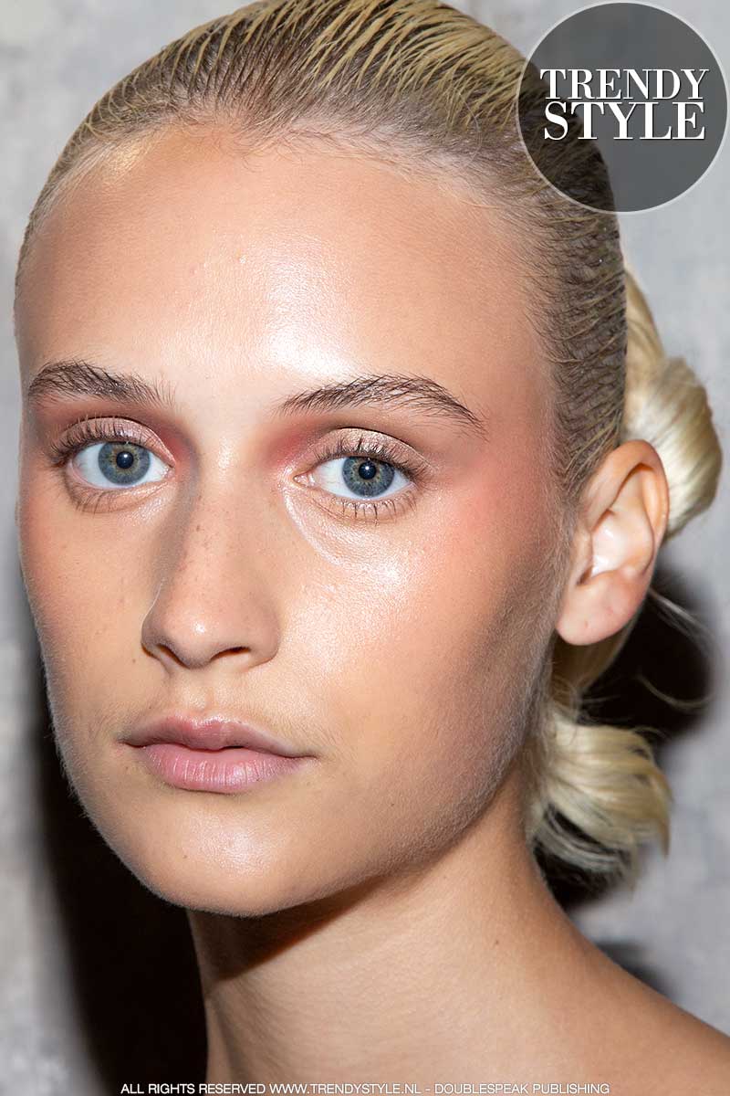 Make-up trends zomer 2020. Dit is dé mascara trend!