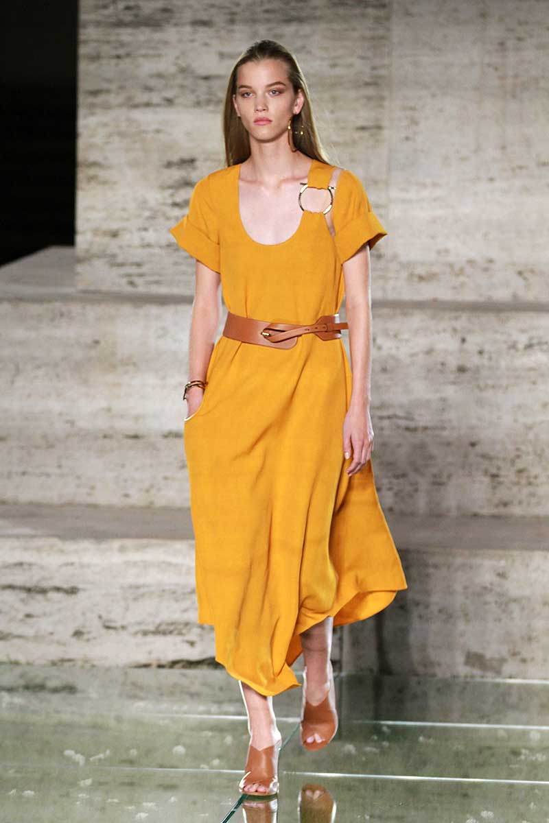 Modekleur geel. Ferragamo lente zomer 2018, photo: Ferragamo