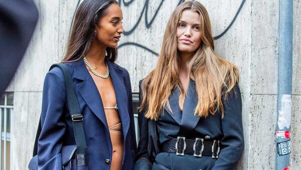 Mode trends 2020. Trend alert: blazers. Streetstyle mode. Foto: Charlotte Mesman