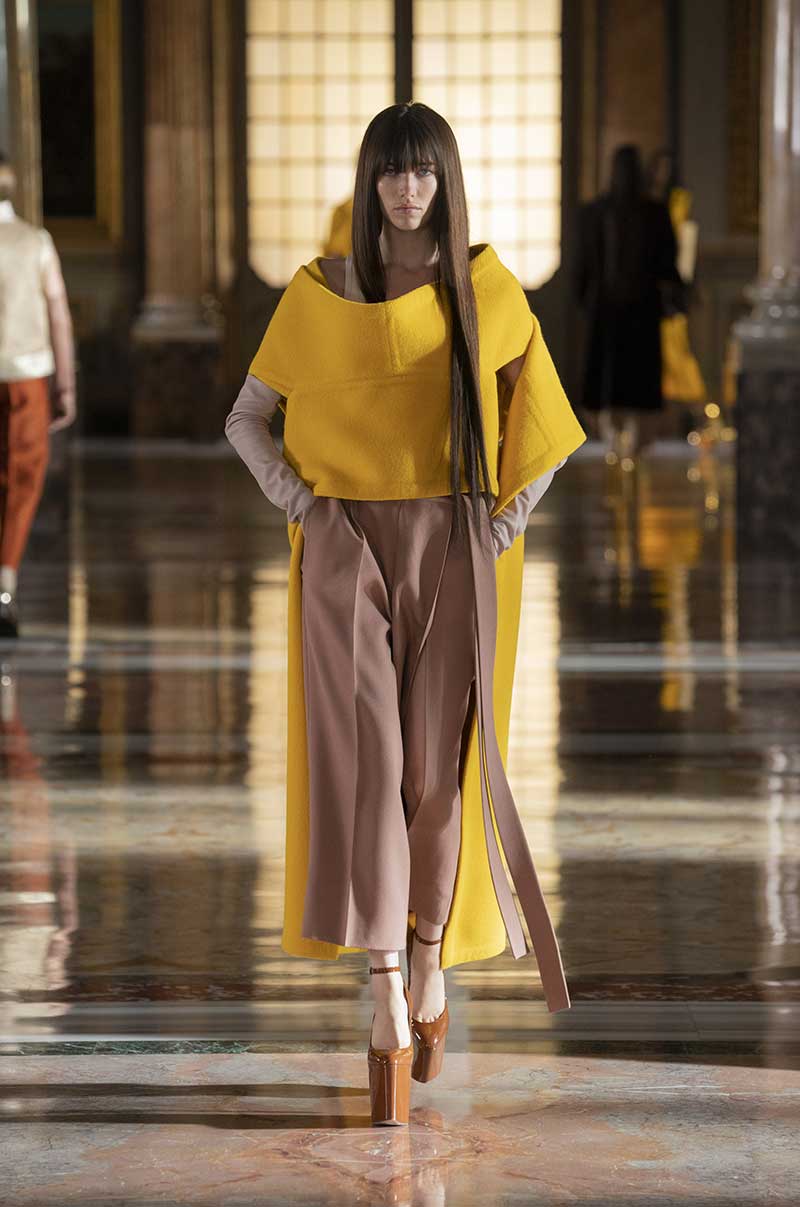 Modetrends 2021. Valentino Haute Couture voor lente zomer 2021. Photo: courtesy of Valentino