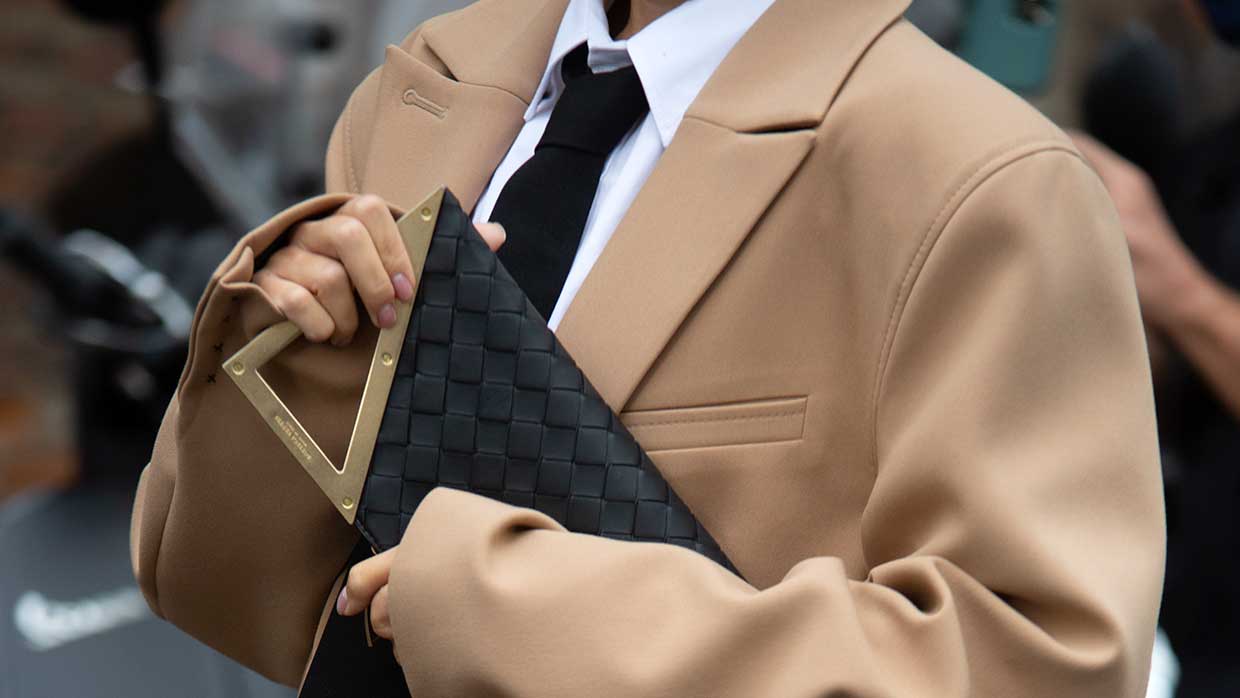 Streetstyle trends winter 2020. Supercool in pak. Ga voor neutrals! 11 Stijltips