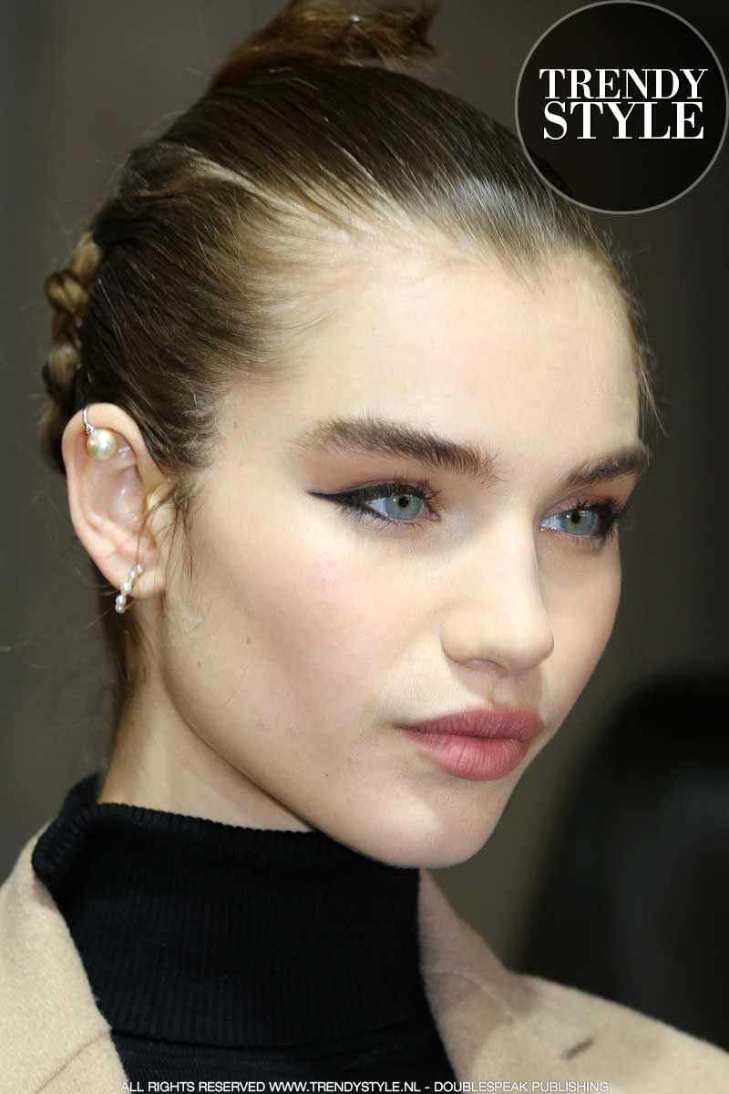 Super make-up trend voor herfst winter 2020 2021: eyeliner