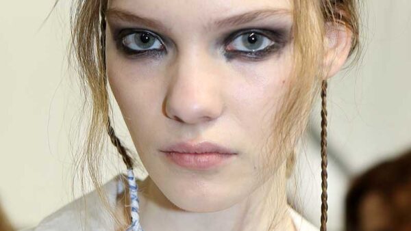 Super make-up trend voor herfst winter 2020 2021: eyeliner