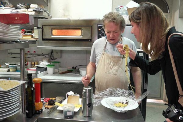 Pasta in de shaker door Roland Schuller