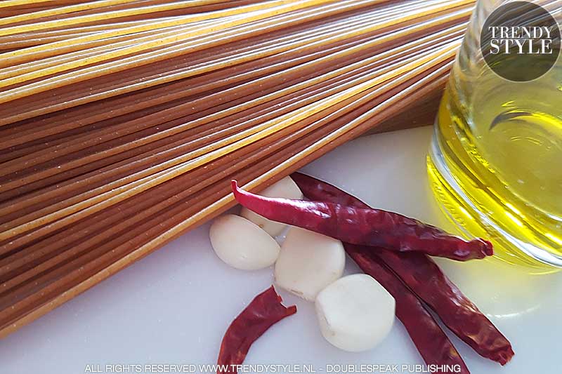 Spaghetti aglio olio e peperoncino