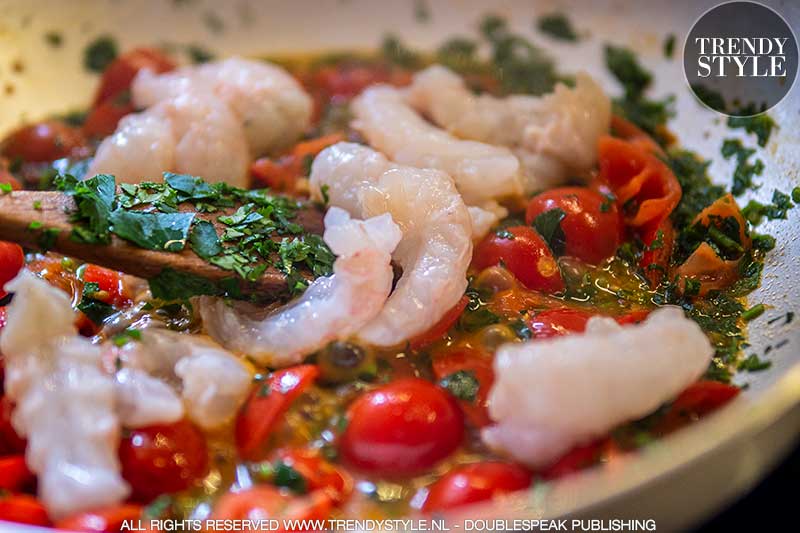 Spaghetti met langoustines en burrata