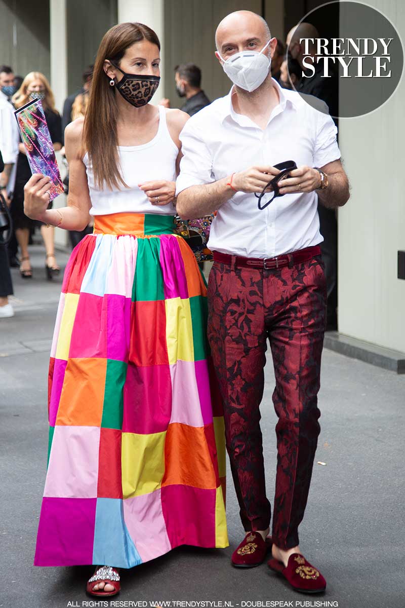 Streetstyle mode bij de Dolce & Gabbana zomer 2022 fashion show