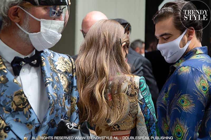 Streetstyle mode bij de Dolce & Gabbana zomer 2022 fashion show