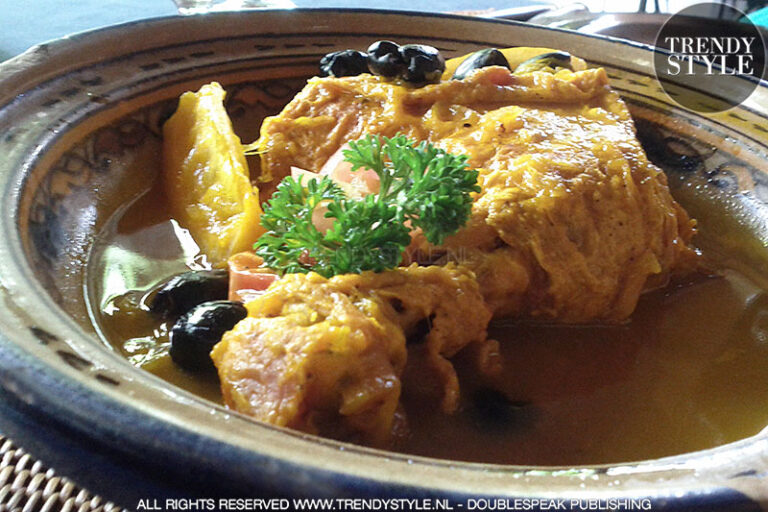 Tajine van kip met gepekelde citroen en olijven TRENDYSTYLE