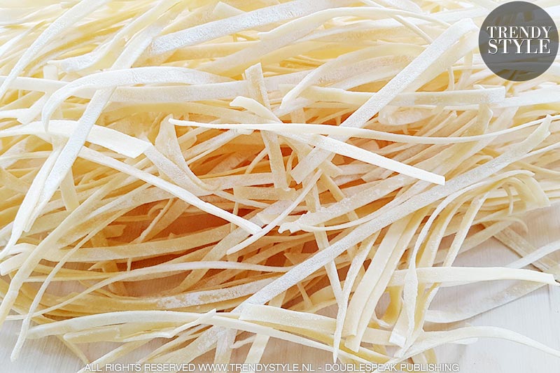 Verse tagliatelle en verse spaghetti maken