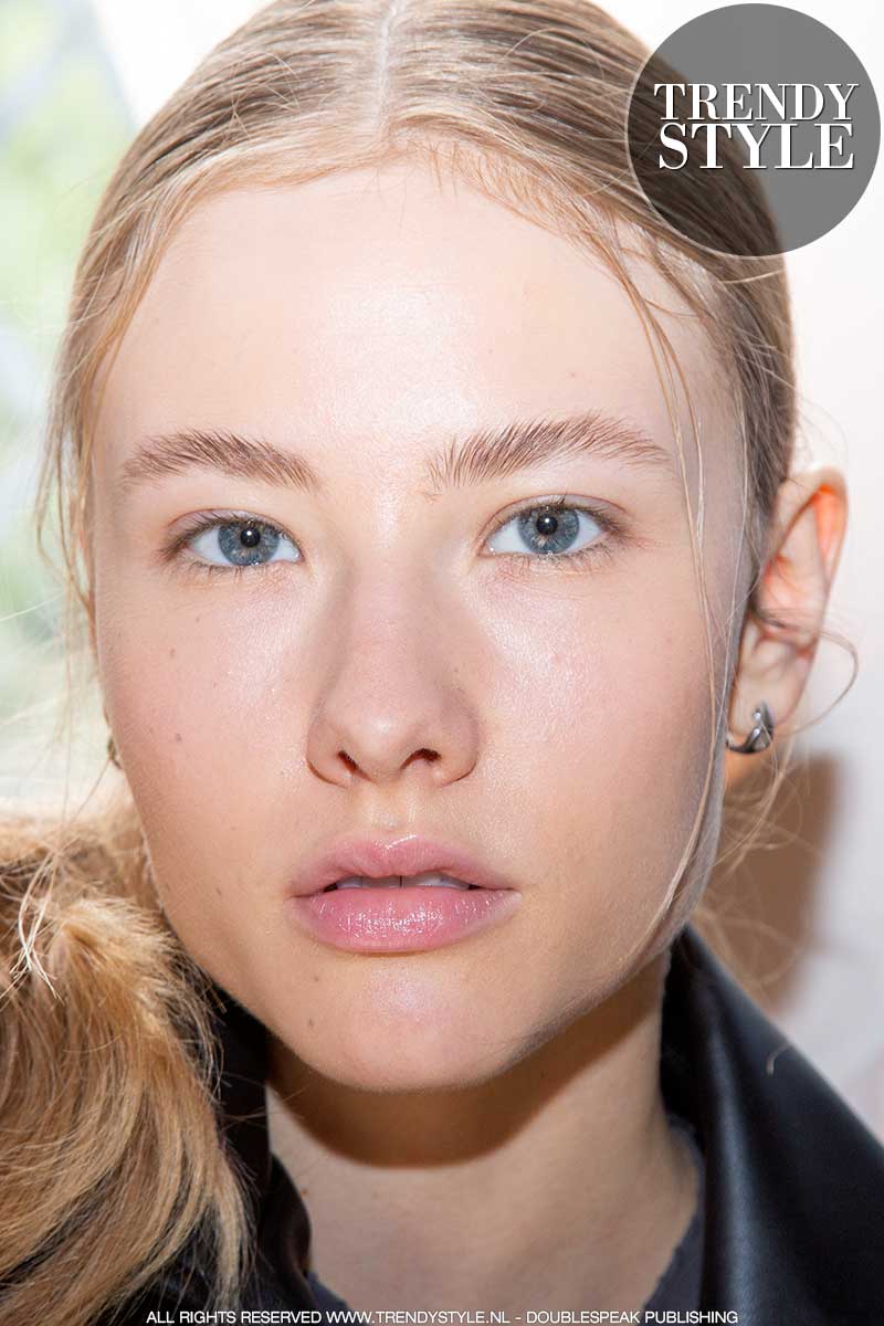 Make-up trends herfst winter 2020 2021. 7 Wenkbrauwtips